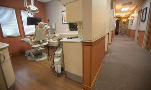 Isaacs-Family-Dental_2020_Office-8-500x300-640w